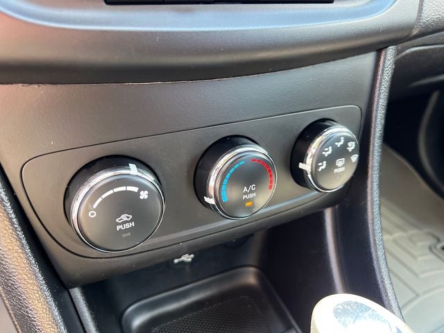 2014 Dodge Avenger SE