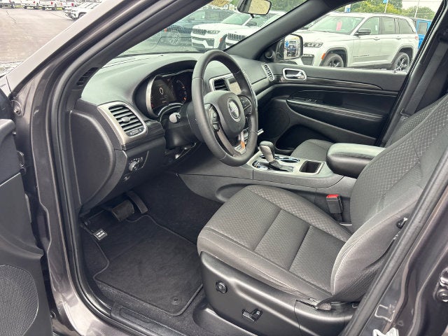 2019 Jeep Grand Cherokee Laredo E
