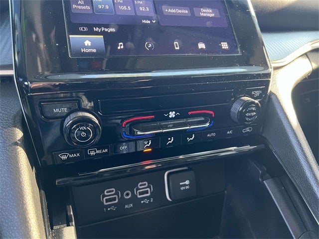 2023 Jeep Grand Cherokee Laredo 4x4