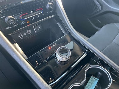 2023 Jeep Grand Cherokee Laredo 4x4