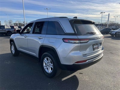 2023 Jeep Grand Cherokee Laredo 4x4