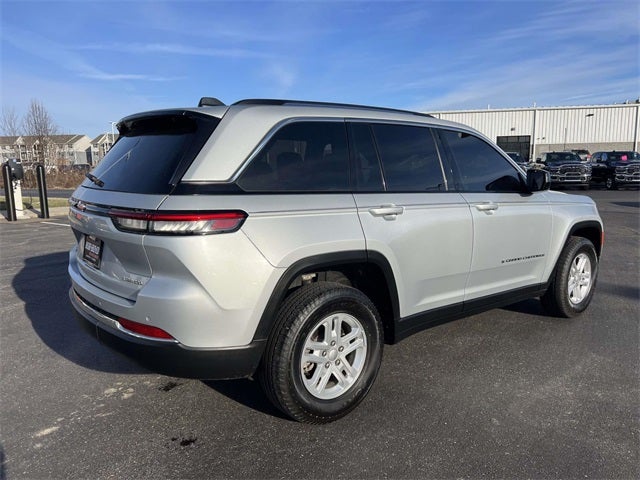 2023 Jeep Grand Cherokee Laredo 4x4