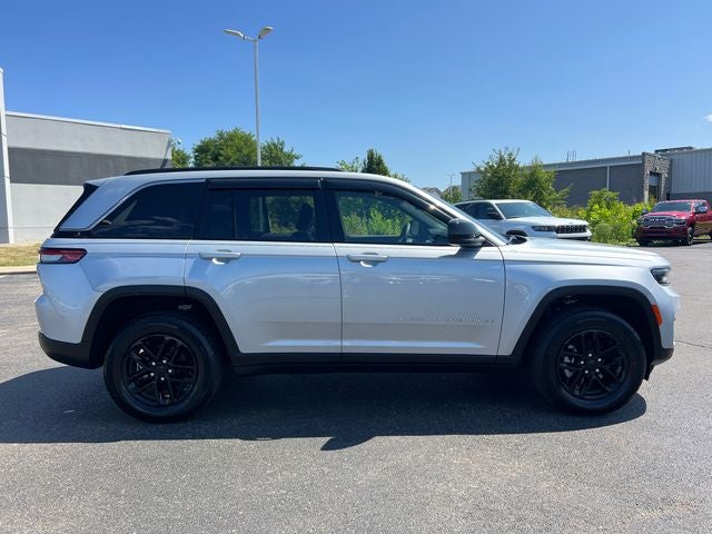 2025 Jeep Grand Cherokee Laredo X