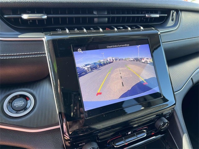 2023 Jeep Grand Cherokee L Laredo 4x4