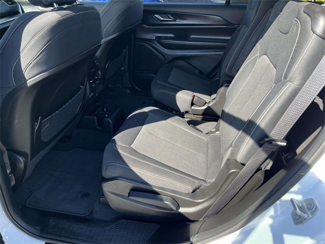 2023 Jeep Grand Cherokee L Laredo 4x4