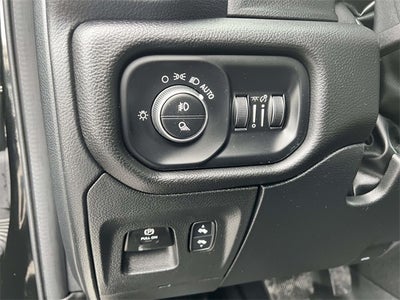 2025 RAM 1500 Big Horn Crew Cab 4x4 5'7' Box