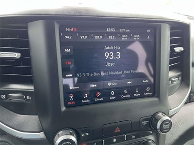 2020 RAM 1500 Big Horn Crew Cab 4x4 5'7' Box