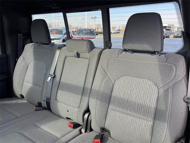 2021 RAM 1500 Big Horn Crew Cab 4x4 5'7' Box