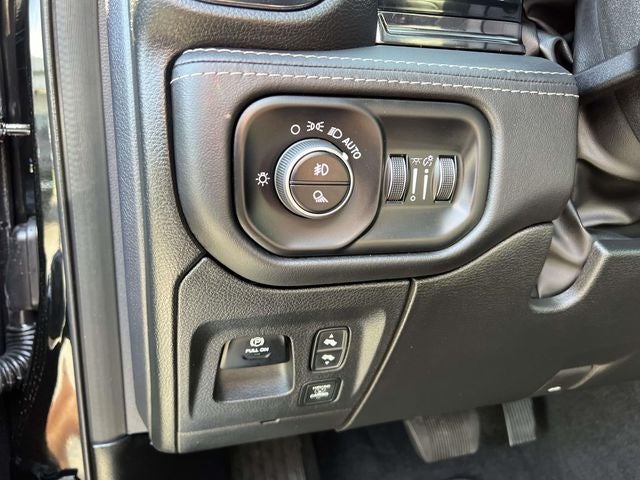 2025 RAM 1500 Limited Crew Cab 4x4 5'7' Box