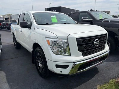 2021 Nissan TITAN SV