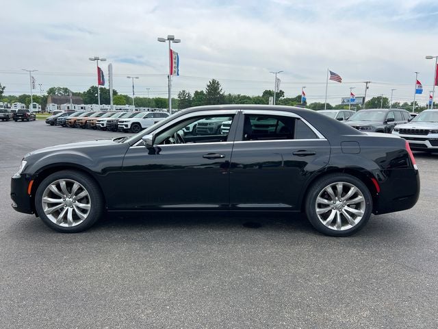 2018 Chrysler 300 Touring