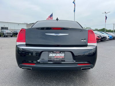 2018 Chrysler 300 Touring