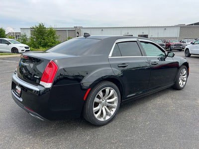 2018 Chrysler 300 Touring