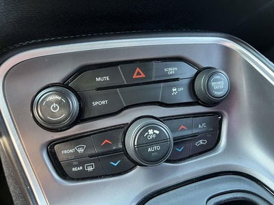 2022 Dodge Challenger SXT