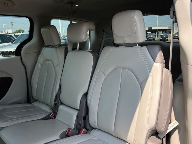 2017 Chrysler Pacifica Touring L
