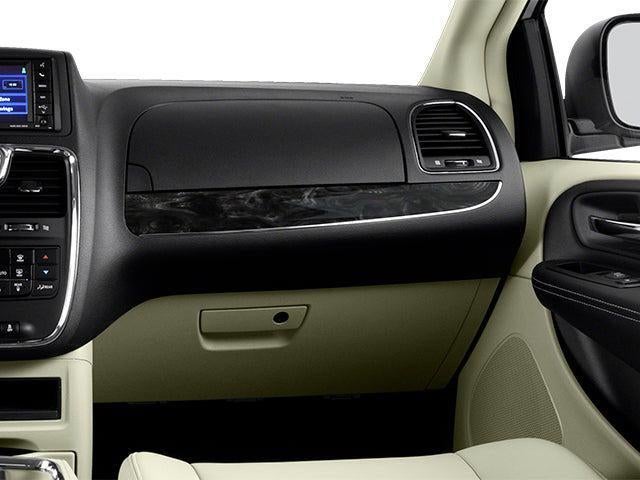 2014 Chrysler Town & Country Touring-L