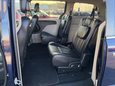 2014 Chrysler Town & Country Touring-L