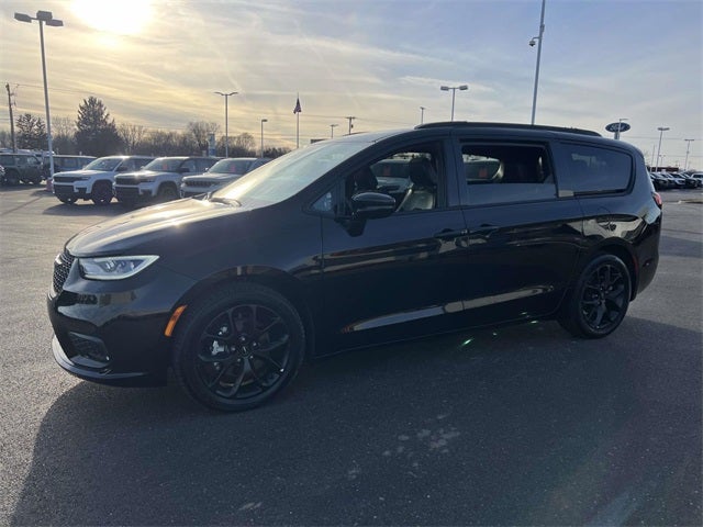 2025 Chrysler Pacifica Limited