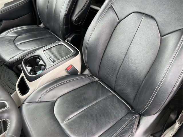 2022 Chrysler Pacifica Hybrid Touring L