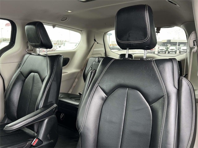 2022 Chrysler Pacifica Hybrid Touring L