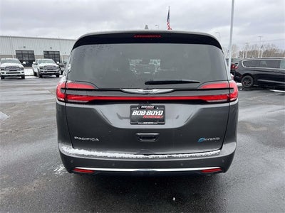 2022 Chrysler Pacifica Hybrid Touring L