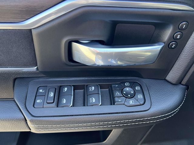 2025 RAM 2500 Laramie Crew Cab 4x4 8' Box