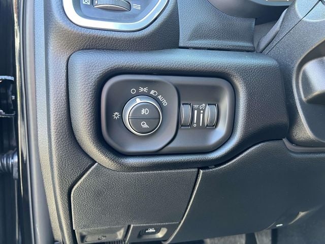 2025 RAM 2500 Laramie Crew Cab 4x4 8' Box