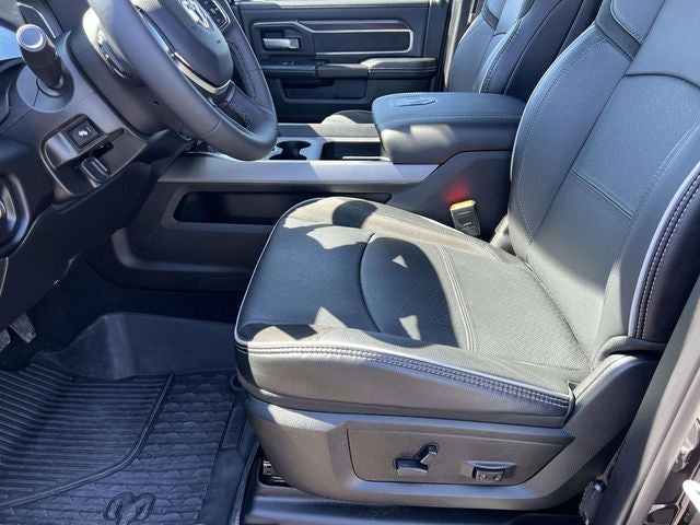 2025 RAM 2500 Laramie Crew Cab 4x4 8' Box