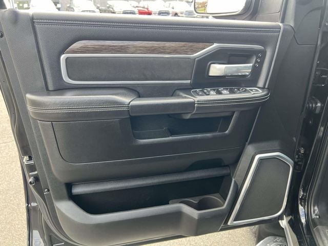 2020 RAM 2500 Laramie Crew Cab 4x4 6'4' Box