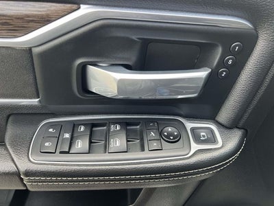 2020 RAM 2500 Laramie Crew Cab 4x4 6'4' Box