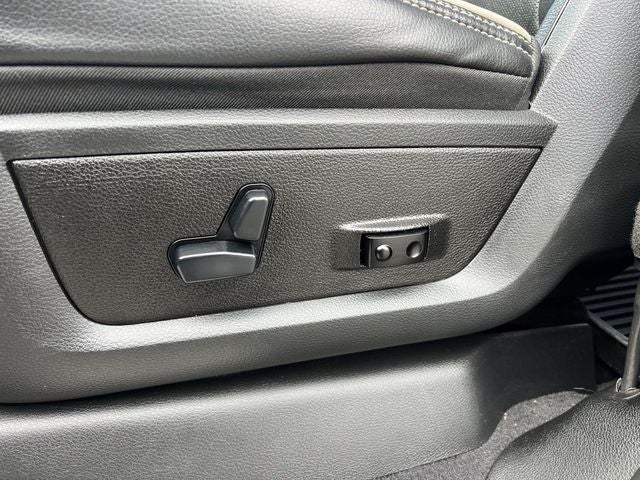 2020 RAM 2500 Laramie Crew Cab 4x4 6'4' Box