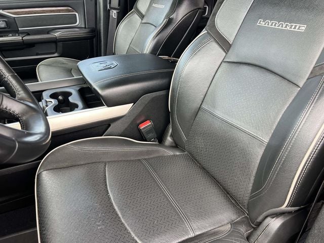 2020 RAM 2500 Laramie Crew Cab 4x4 6'4' Box