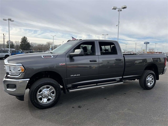 2022 RAM 2500 Tradesman Crew Cab 4x4 8' Box