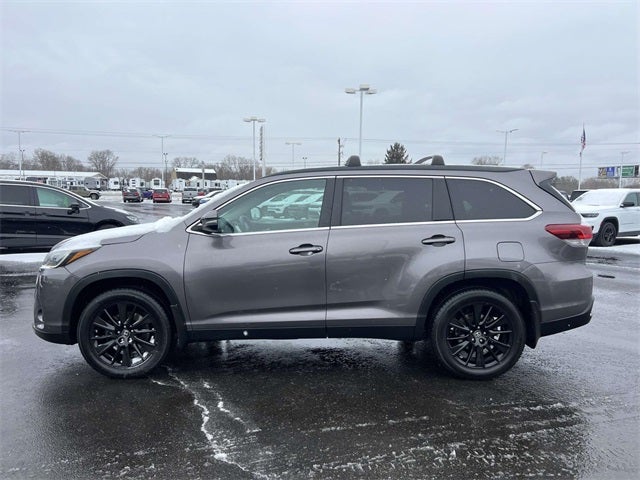 2019 Toyota Highlander SE