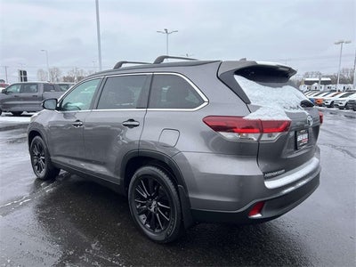 2019 Toyota Highlander SE