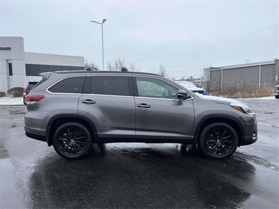 2019 Toyota Highlander SE