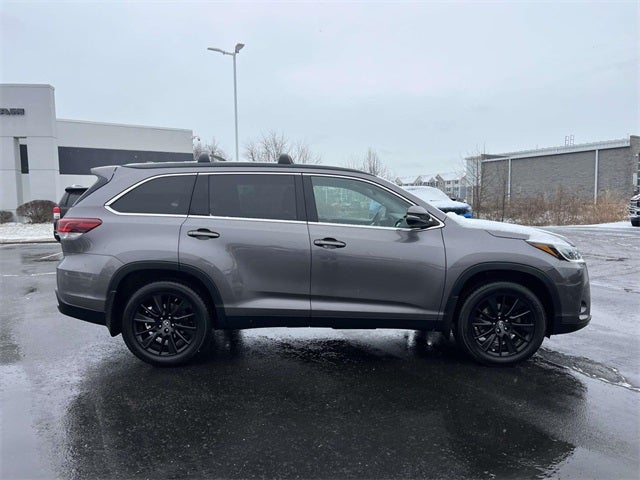 2019 Toyota Highlander SE