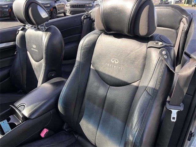 2011 INFINITI G37 Base