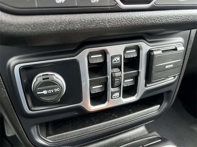 2025 Jeep Gladiator Nighthawk