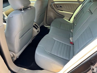 2016 Ford Taurus SE