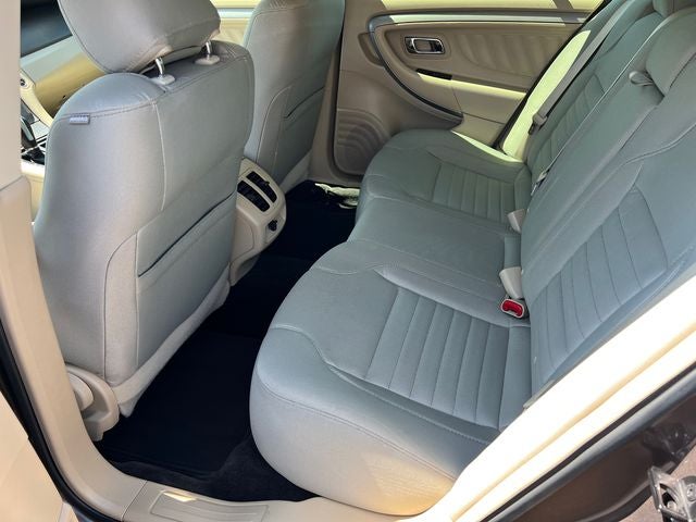 2016 Ford Taurus SE