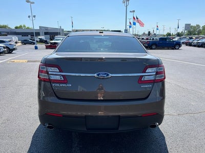 2016 Ford Taurus SE