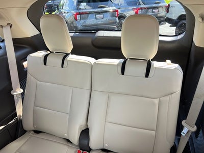 2023 Ford Explorer Platinum