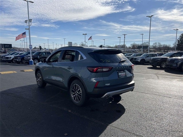 2025 Ford Escape Plug-In Hybrid Base