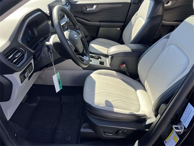 2026 Ford Escape Hybrid Platinum