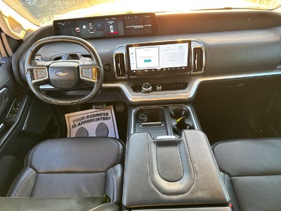 2025 Ford Expedition Platinum