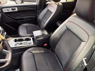 2024 Ford Explorer ST-Line