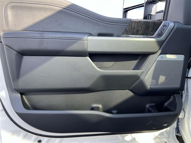 2025 Ford F-350SD Lariat