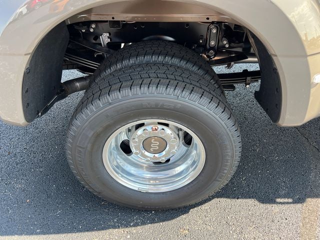 2027 Ford F-350SD King Ranch DRW