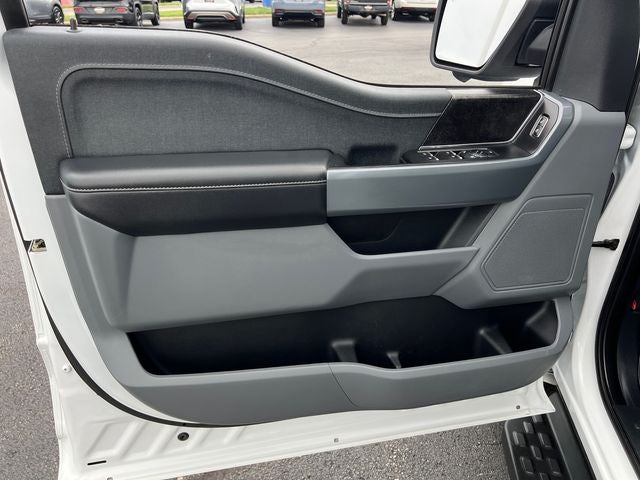 2023 Ford F-150 Lightning XLT